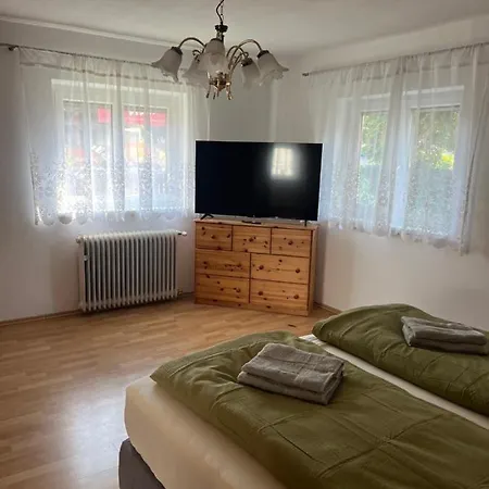 Garden View Apartment *